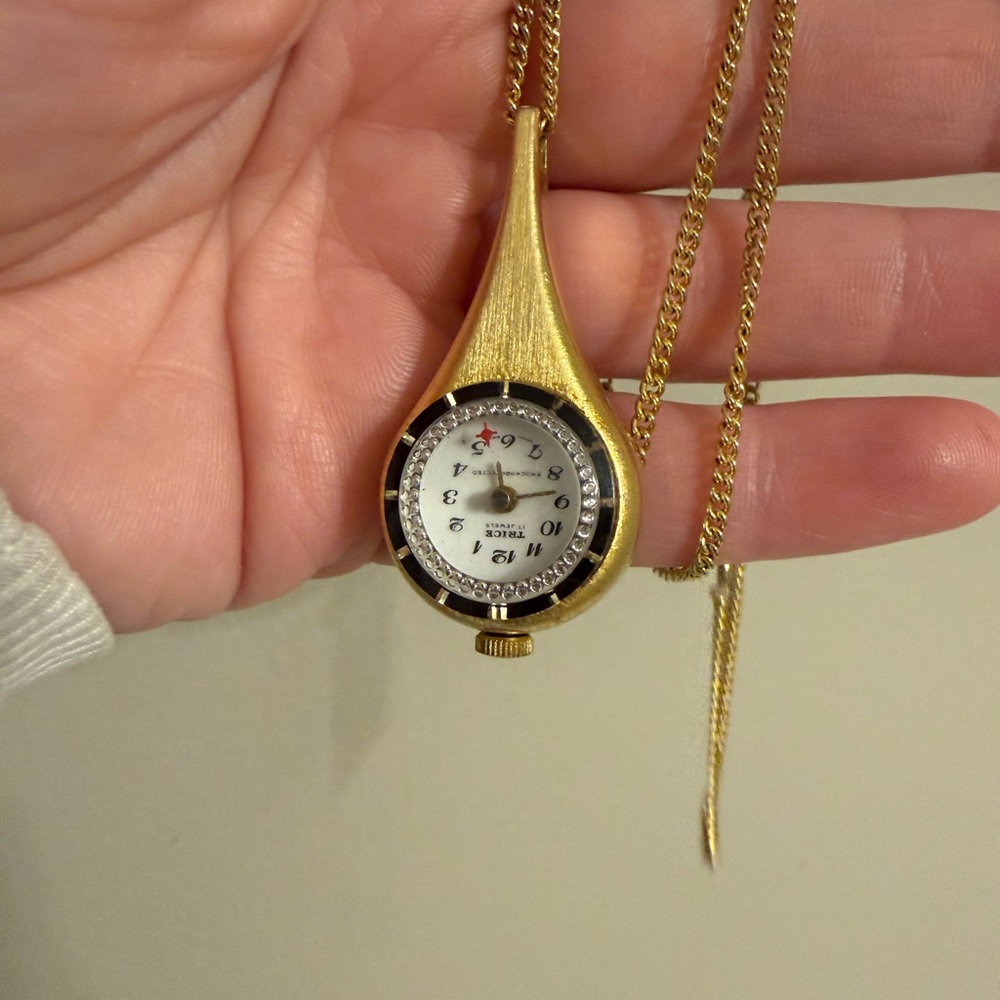 Vintage Watch Pendant Necklace - Picture 2 of 4